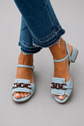 Azzurra | Sandalias de tacón bajo con cadena metálica