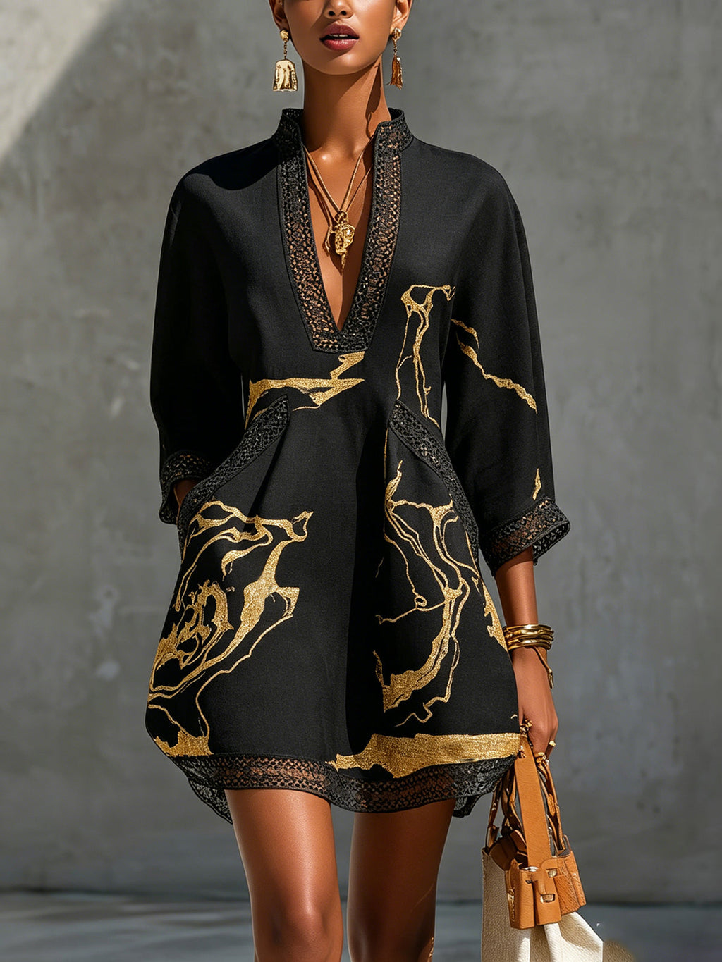 Arianna | Vestido Corto Estampado Negro y Oro