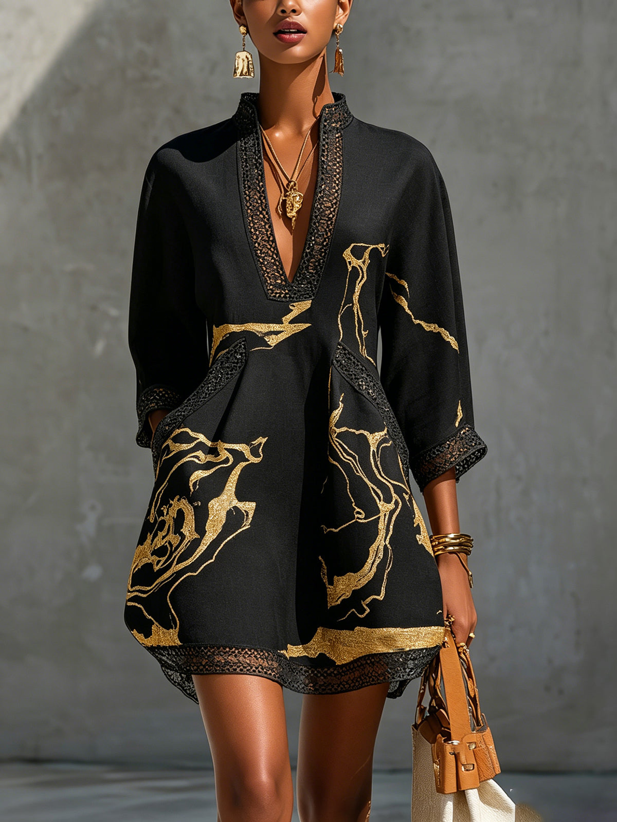 Arianna | Vestido Corto Estampado Negro y Oro